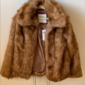 Cropped faux fur coat brown
